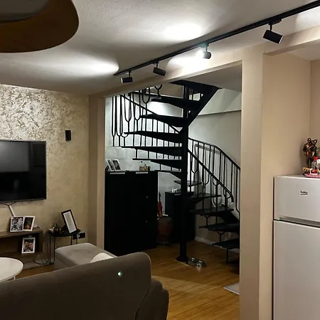 Stylish In Aerodrom, 4 Guests Апартаменты *