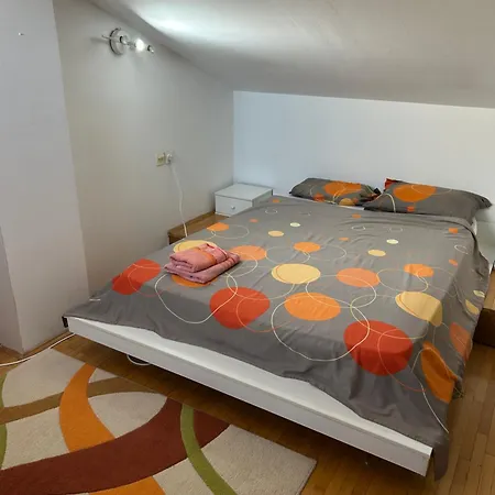 Апартаменты Stylish In Aerodrom, 4 Guests *